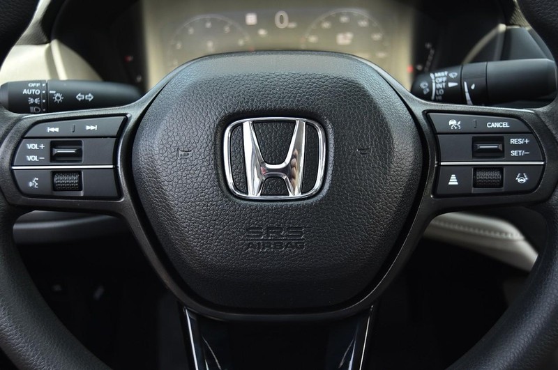 Honda Accord Sedan Vehicle Image 17