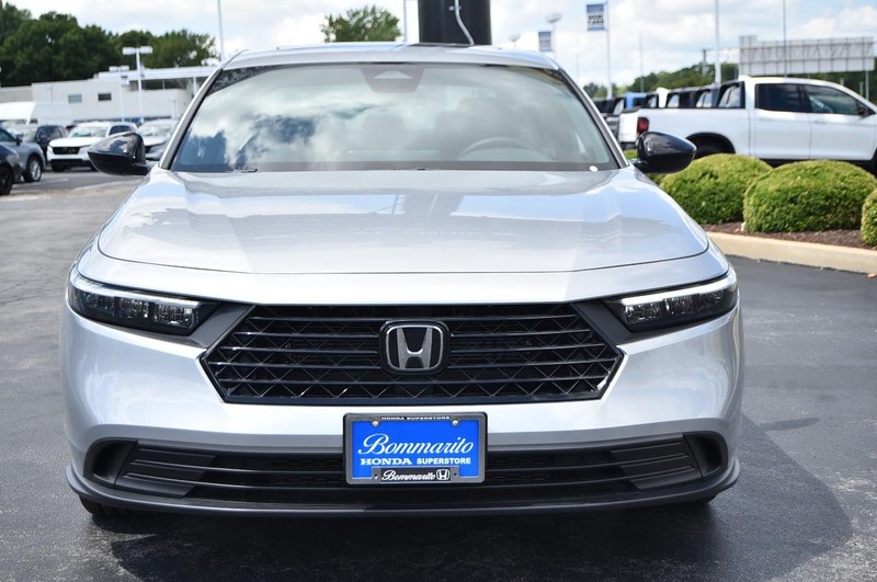 Honda Accord Hybrid Vehicle Image 04
