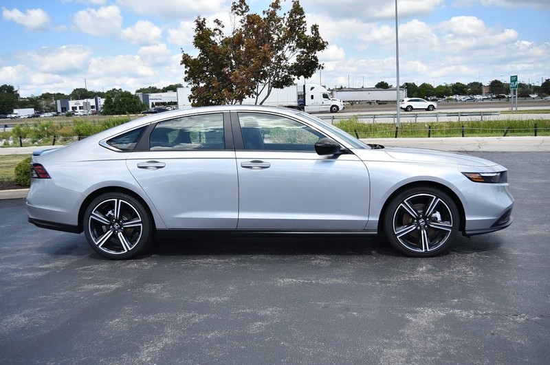 Honda Accord Hybrid Vehicle Image 05