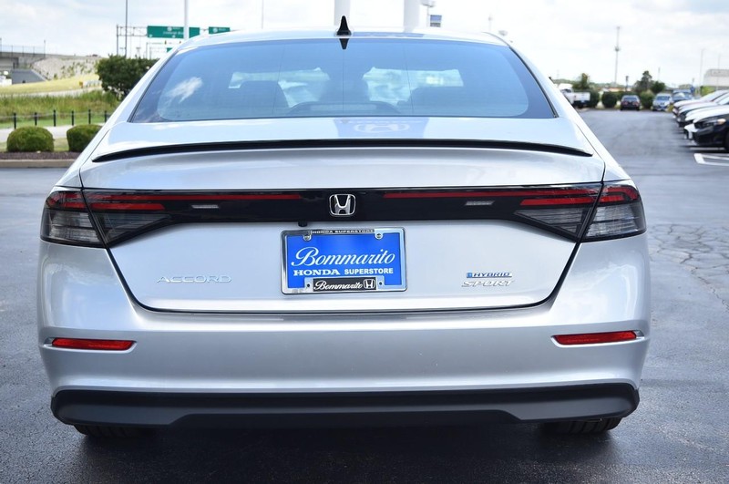 Honda Accord Hybrid Vehicle Image 06