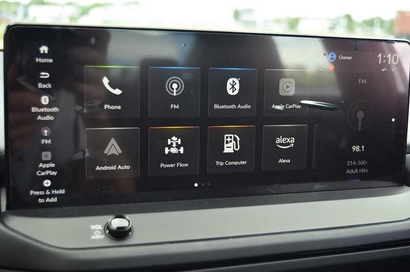 Honda Accord Hybrid Vehicle Image 12