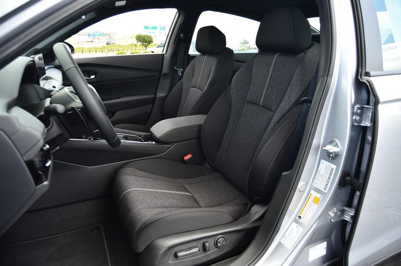 Honda Accord Hybrid Vehicle Image 19