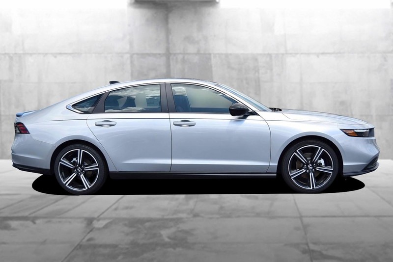 Honda Accord Hybrid Vehicle Image 05