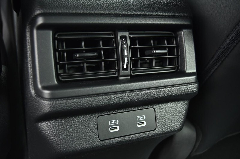 Honda Accord Hybrid Vehicle Image 24