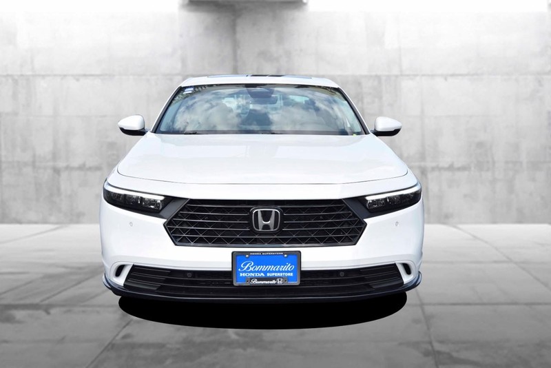 Honda Accord Hybrid Vehicle Image 04