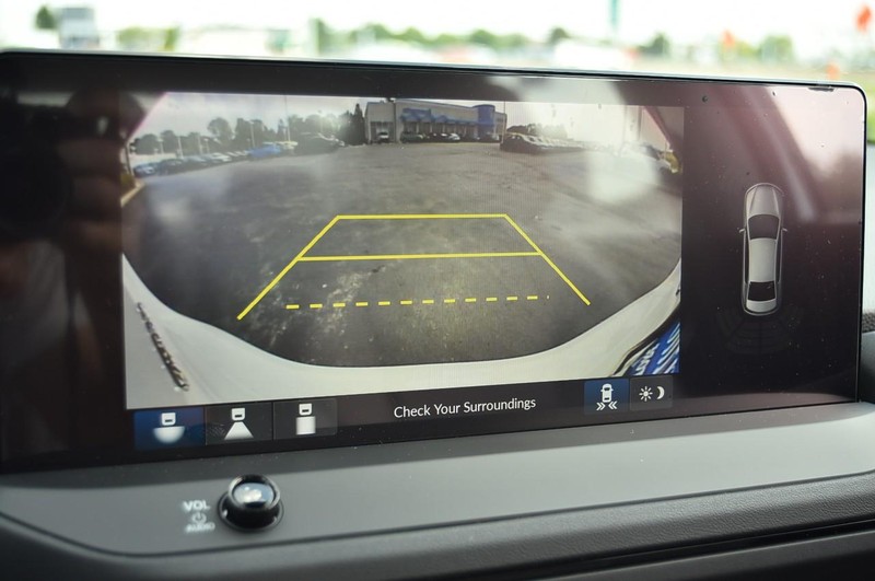 Honda Accord Hybrid Vehicle Image 12