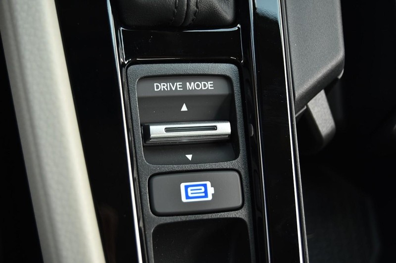 Honda Accord Hybrid Vehicle Image 17