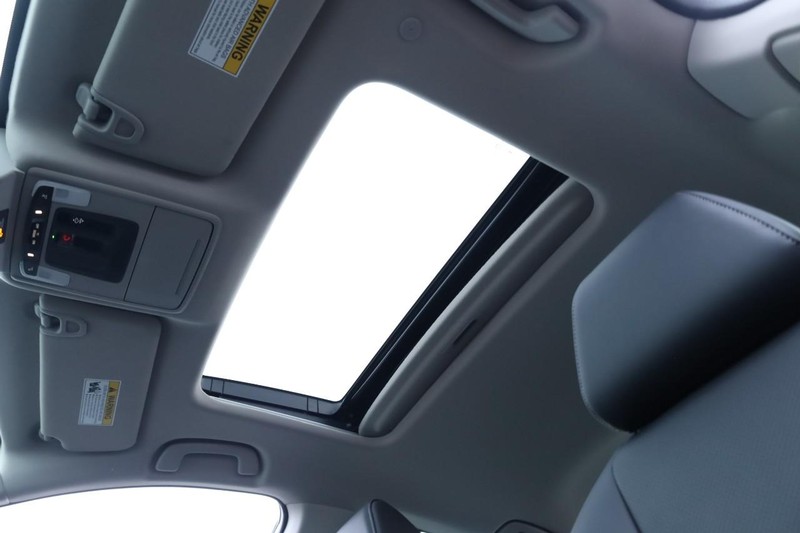 Honda Accord Hybrid Vehicle Full-screen Gallery Image 9