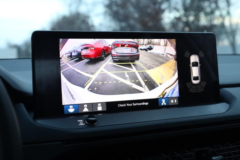 Honda Accord Hybrid Vehicle Full-screen Gallery Image 13