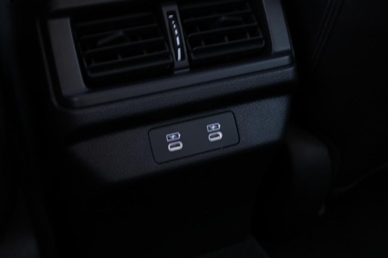 Honda Accord Hybrid Vehicle Full-screen Gallery Image 22