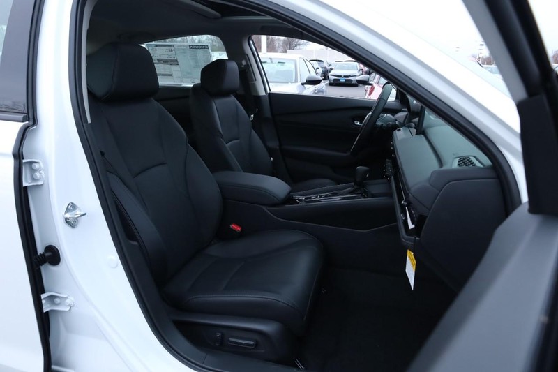 Honda Accord Hybrid Vehicle Full-screen Gallery Image 25