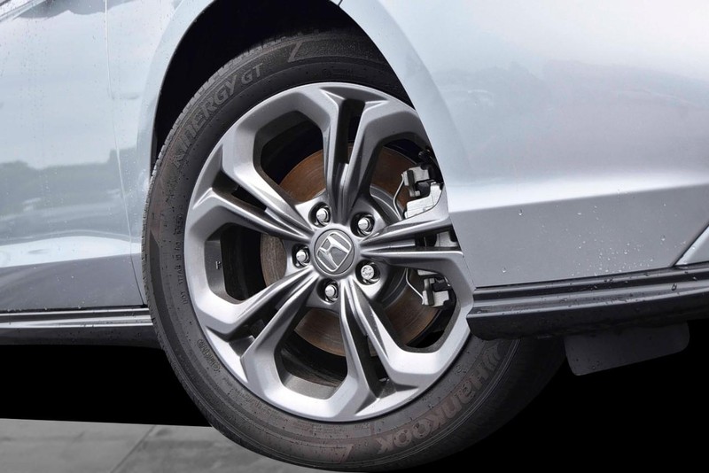Honda Accord Hybrid Vehicle Image 03