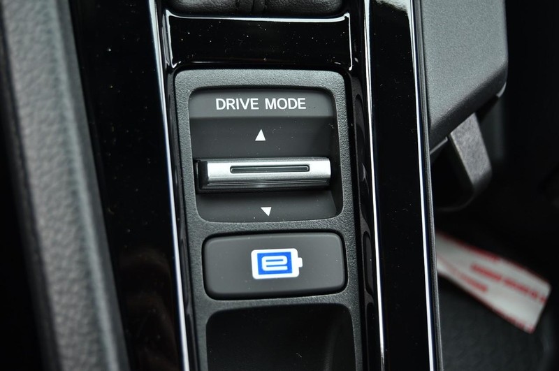 Honda Accord Hybrid Vehicle Image 17
