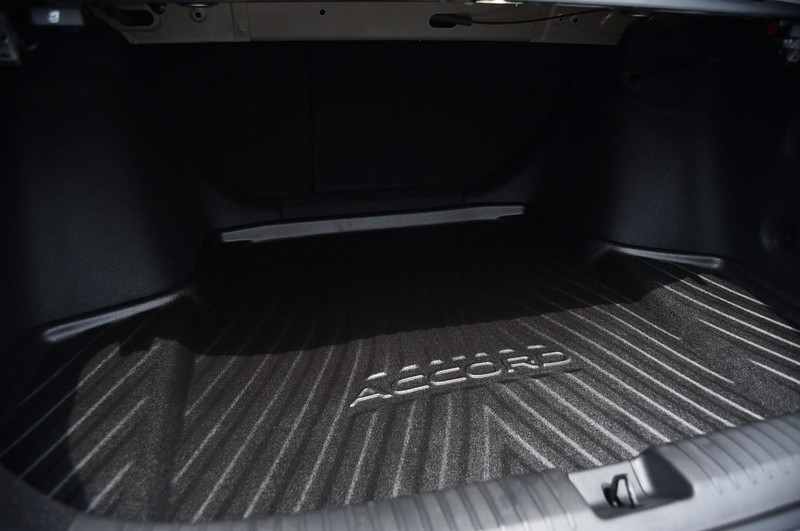 Honda Accord Hybrid Vehicle Image 25