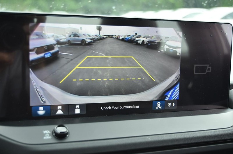 Honda Accord Hybrid Vehicle Image 12
