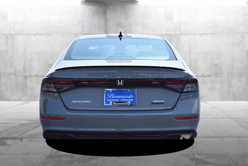 Honda Accord Hybrid Vehicle Image 06
