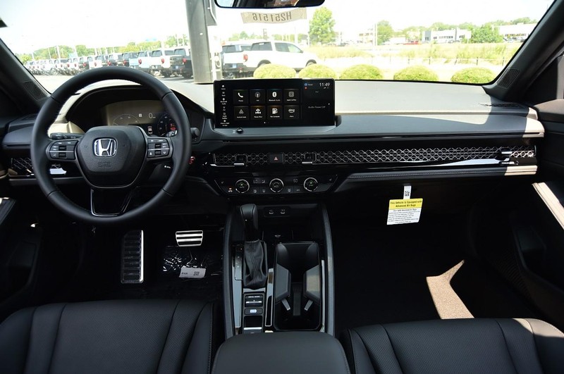 Honda Accord Hybrid Vehicle Image 07