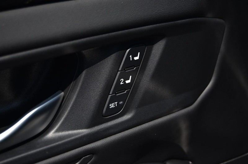 Honda Accord Hybrid Vehicle Image 09