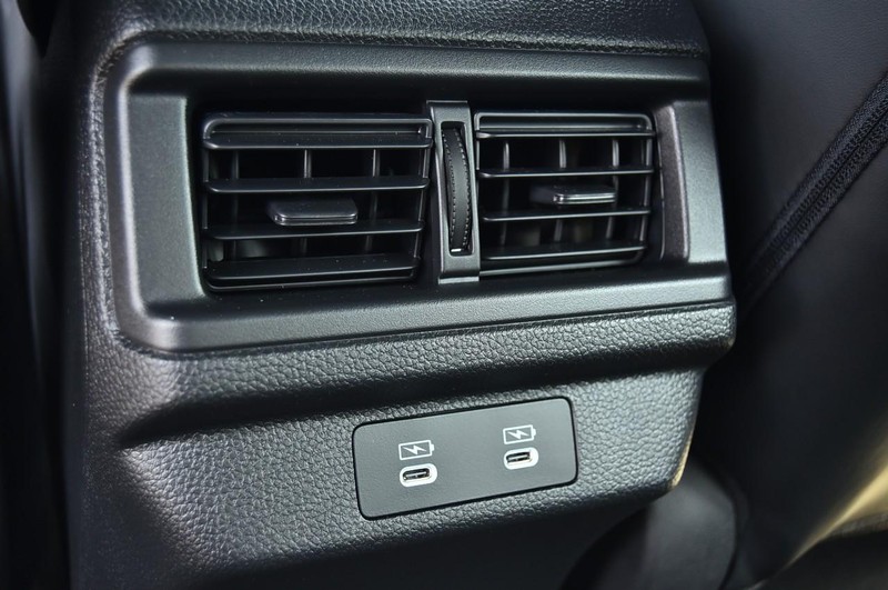 Honda Accord Hybrid Vehicle Image 24