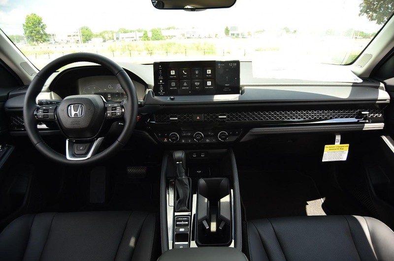 Honda Accord Hybrid Vehicle Image 07