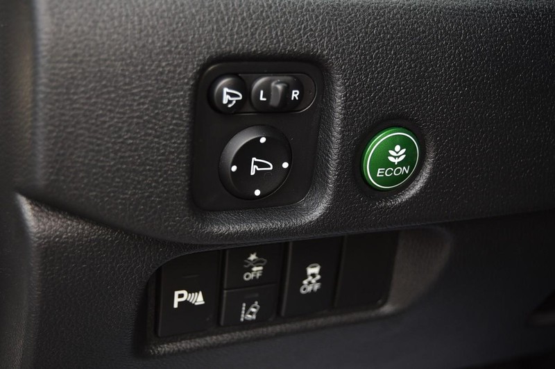 Honda Passport Vehicle Image 12