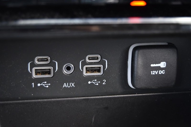 Jeep Grand Cherokee Vehicle Image 18