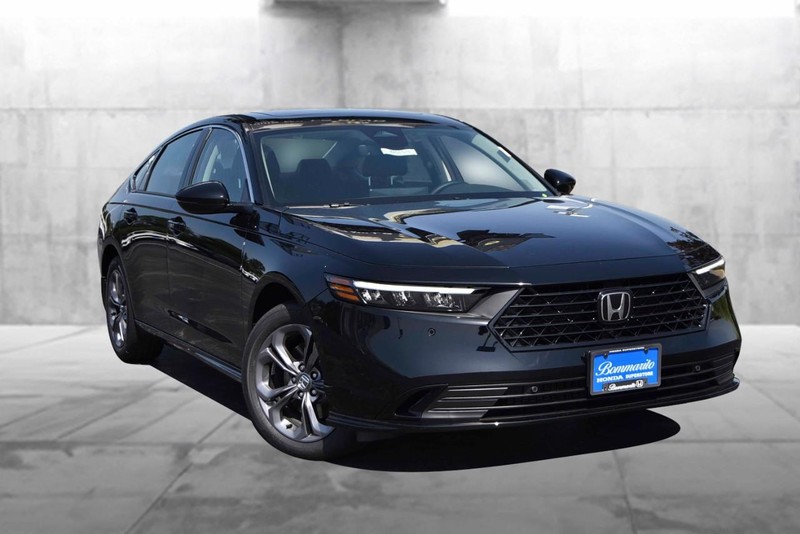 Honda Accord Hybrid Vehicle Image 02