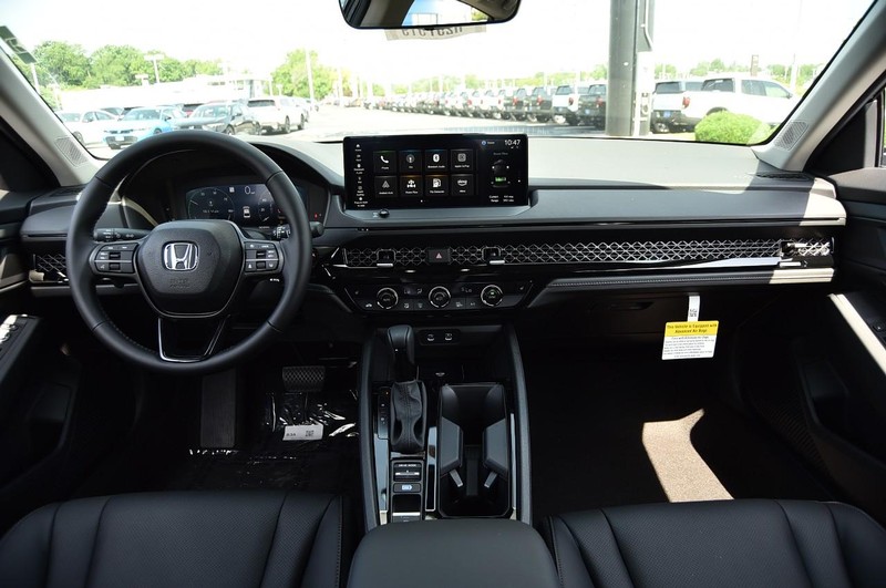 Honda Accord Hybrid Vehicle Image 07