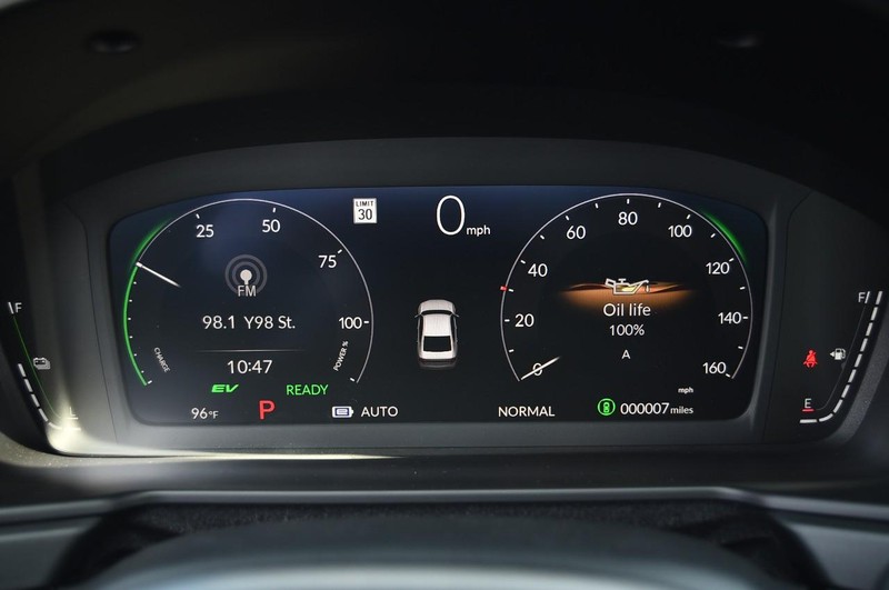 Honda Accord Hybrid Vehicle Image 11