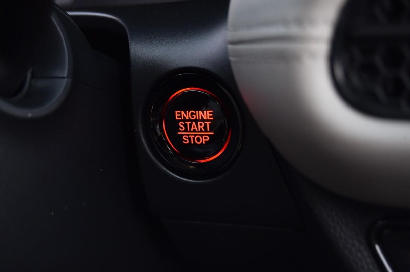 Honda HR-V Vehicle Image 18