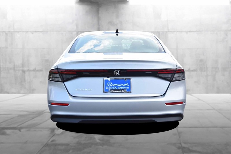 Honda Accord Sedan Vehicle Image 06