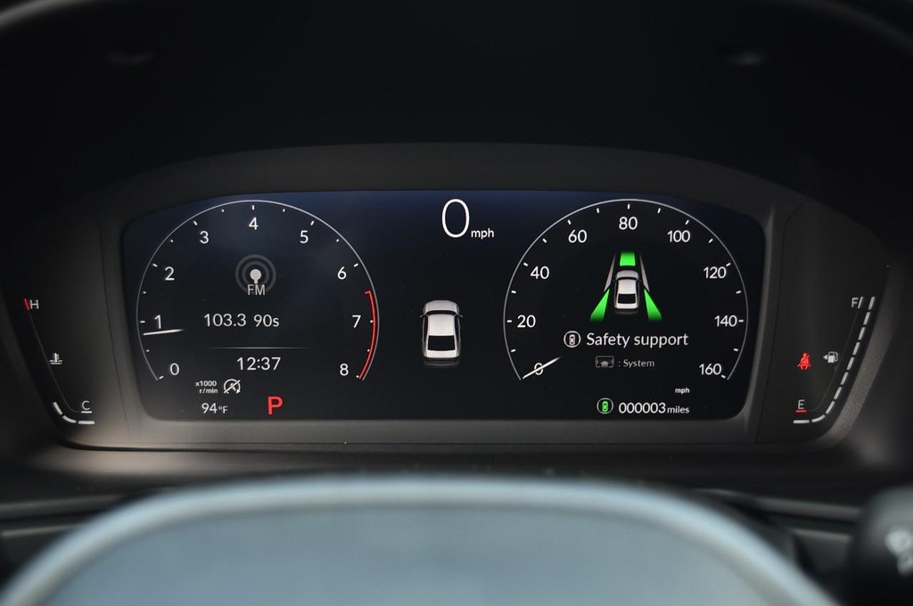 Honda Accord Sedan Vehicle Full-screen Gallery Image 10