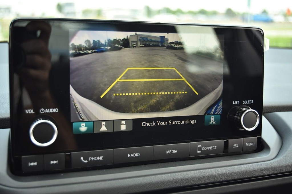 Honda Accord Sedan Vehicle Full-screen Gallery Image 11