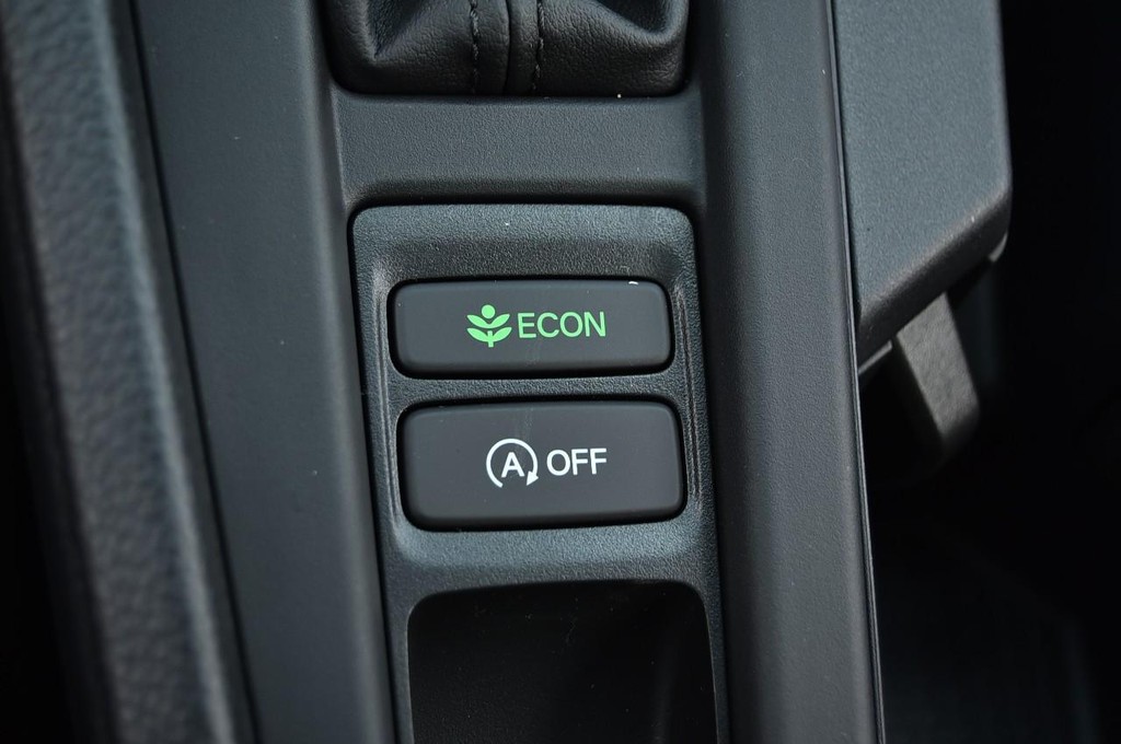 Honda Accord Sedan Vehicle Full-screen Gallery Image 15