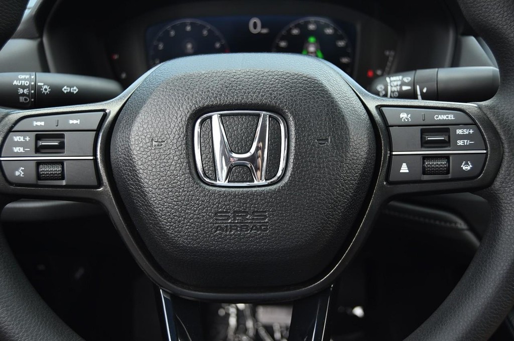 Honda Accord Sedan Vehicle Full-screen Gallery Image 17
