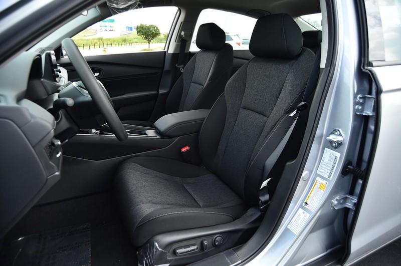 Honda Accord Sedan Vehicle Image 18