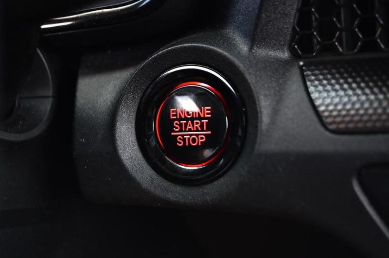 Honda CR-V Vehicle Image 16