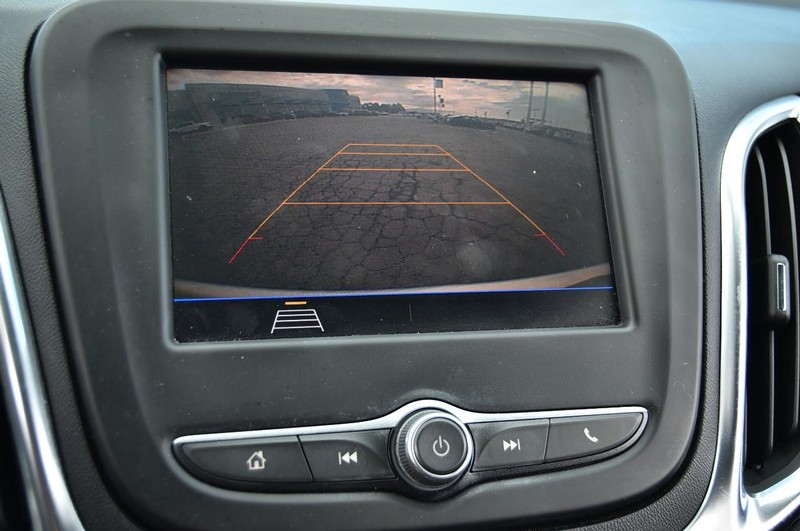 Chevrolet Equinox Vehicle Image 12
