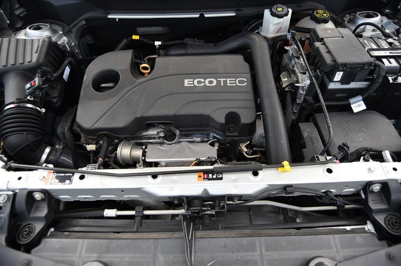 Chevrolet Equinox Vehicle Image 24