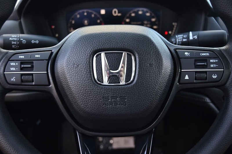 Honda Accord Sedan Vehicle Image 18