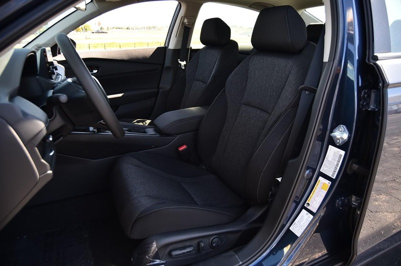 Honda Accord Sedan Vehicle Image 19