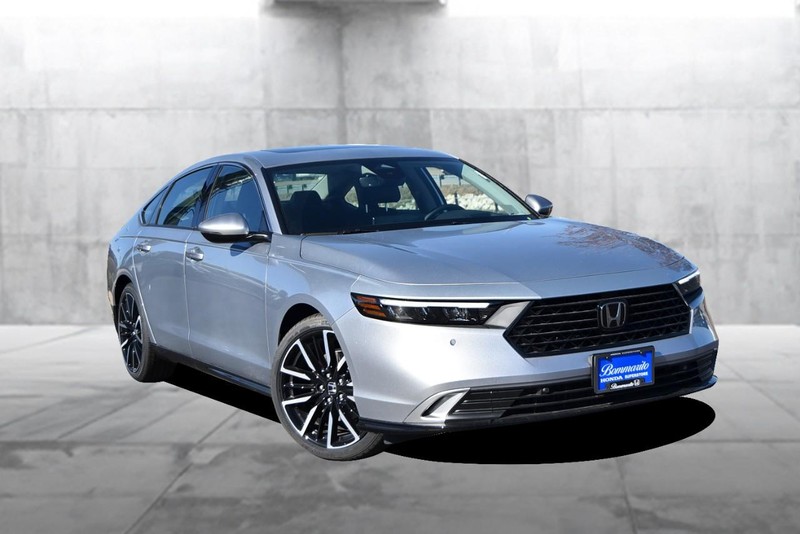 Honda Accord Hybrid Vehicle Image 02