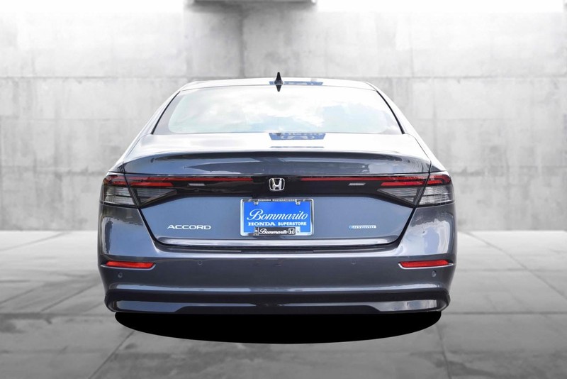 Honda Accord Hybrid Vehicle Image 06
