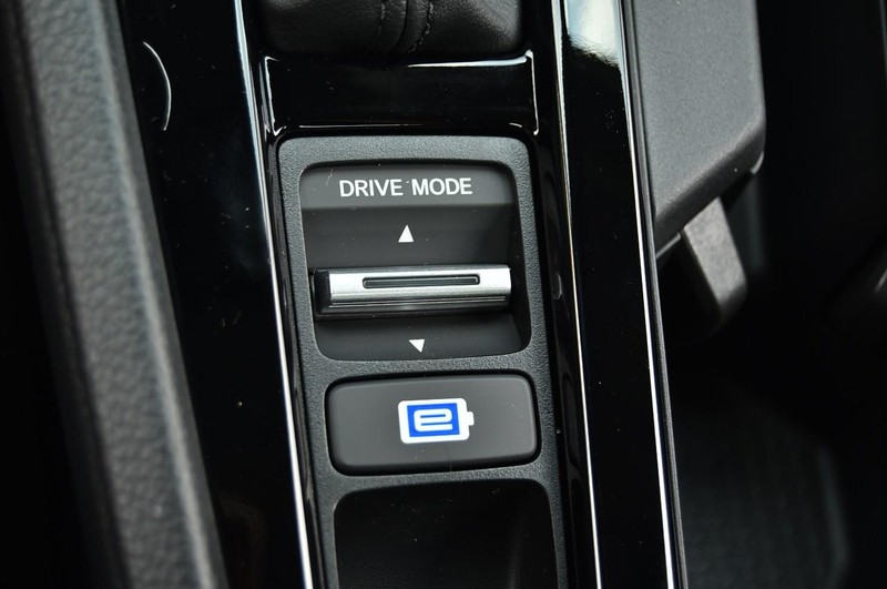 Honda Accord Hybrid Vehicle Image 17