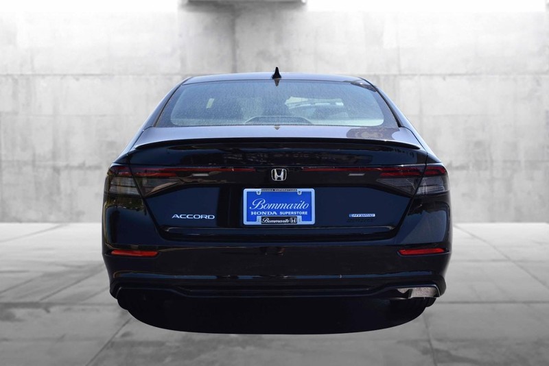 Honda Accord Hybrid Vehicle Image 06