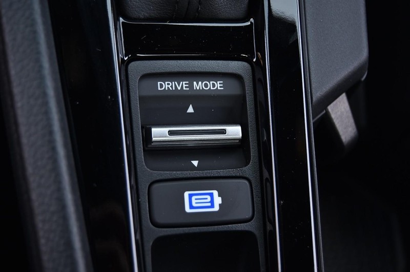 Honda Accord Hybrid Vehicle Image 17