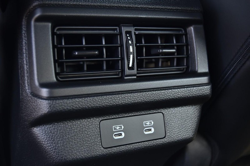 Honda Accord Hybrid Vehicle Image 24