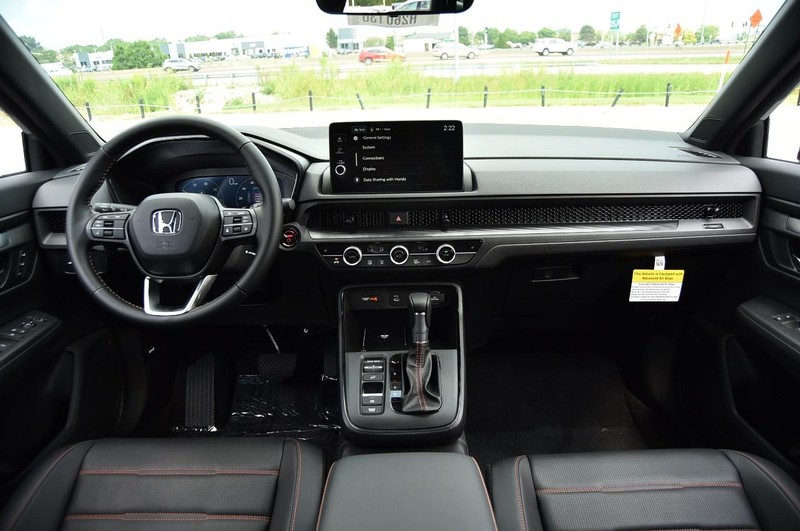 Honda CR-V Hybrid Vehicle Image 07