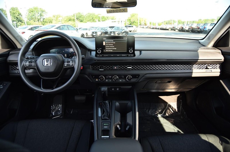 Honda Accord Sedan Vehicle Image 07