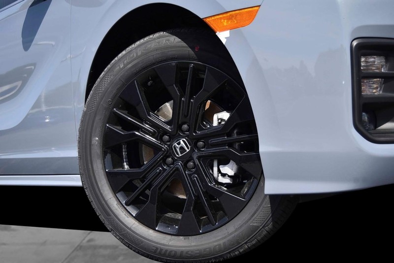 Honda Odyssey Vehicle Full-screen Gallery Image 3